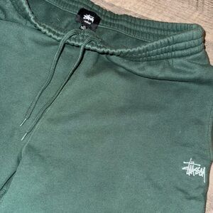 Stüssy vintage dark green sweatpants Size 34 would fit S - M
